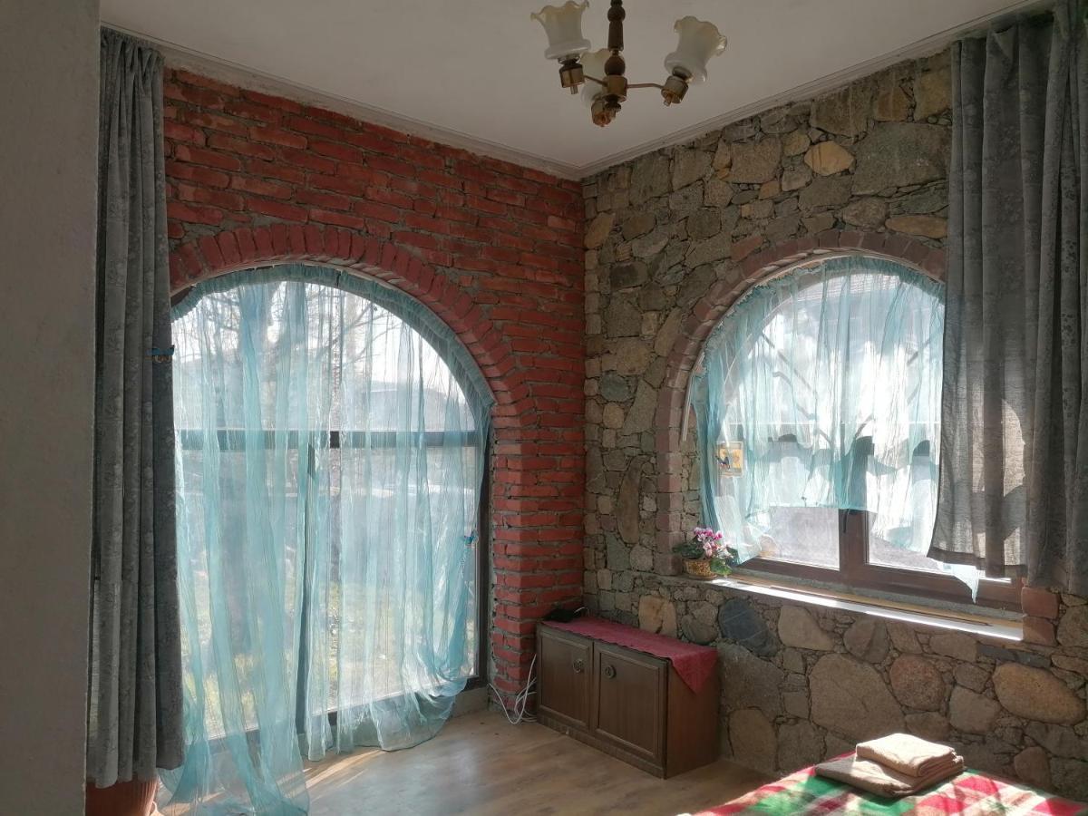 Villa Лилянината Къща Kalofer Exterior foto