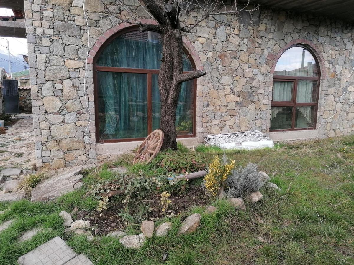 Villa Лилянината Къща Kalofer Exterior foto